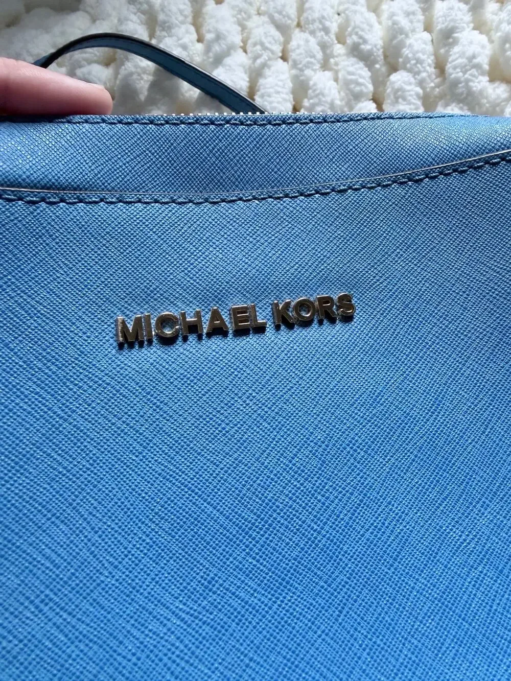 Michael Kors Jet Set Bright Blue Saffiano Leather Gold Tone Crossbody Bag Purse